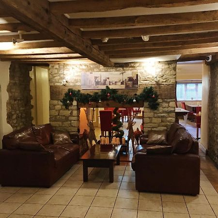 The Tally Ho Hotel - B&B Bicester Extérieur photo