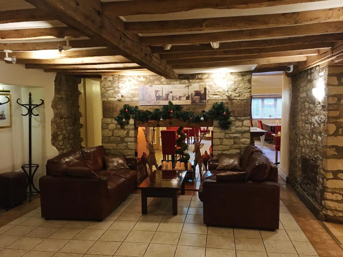 The Tally Ho Hotel - B&B Bicester Extérieur photo