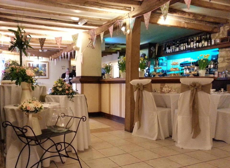 The Tally Ho Hotel - B&B Bicester Extérieur photo